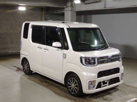 2017 Daihatsu Wake LA700S[2]