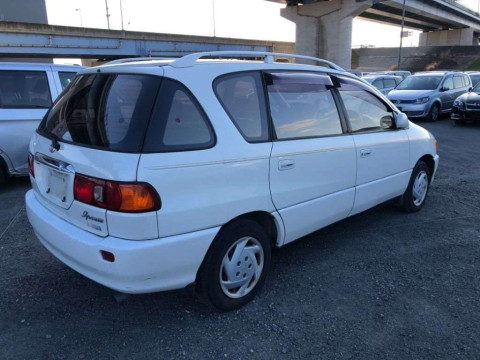 2000 Toyota Ipsum SXM10G[1]