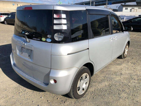 2006 Toyota Sienta NCP81G[1]