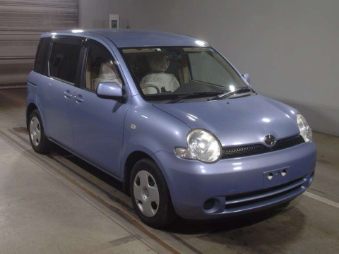 2004 Toyota Sienta NCP81G[2]