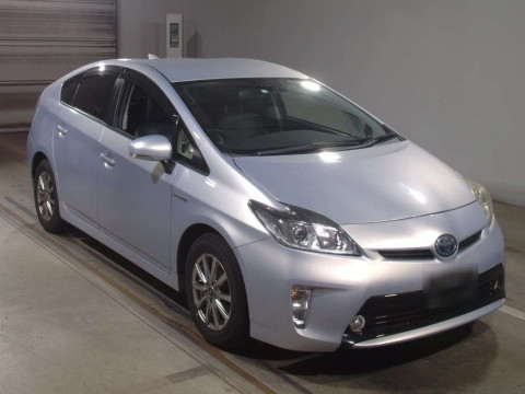 2014 Toyota Prius ZVW30[2]