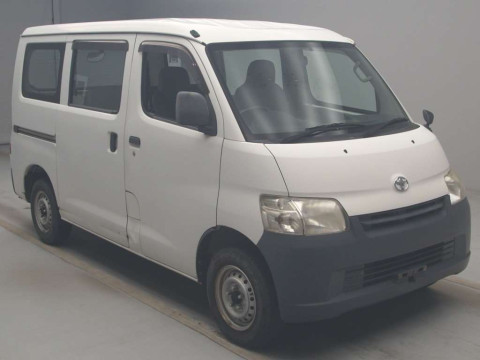 2011 Toyota Liteace Van S412M[2]