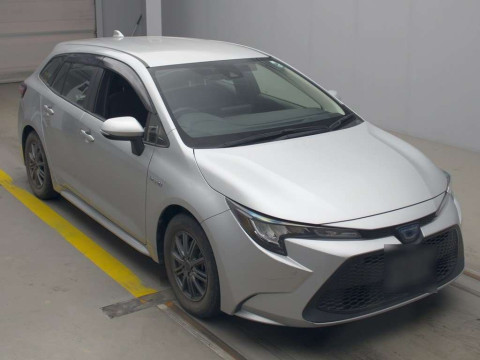 2020 Toyota Corolla Touring Wagon ZWE211W[2]