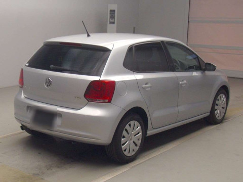 2010 Volkswagen Polo 6RCBZ[1]