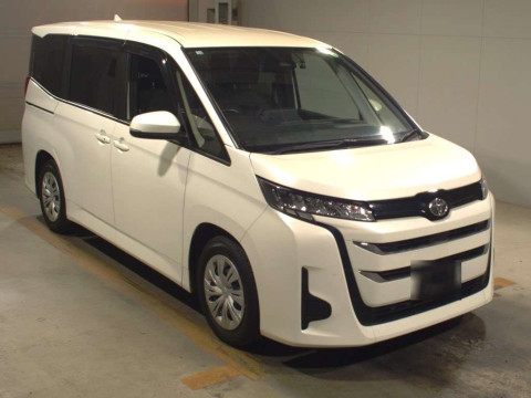 2022 Toyota Noah MZRA90W[2]