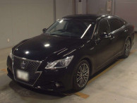 2013 Toyota Crown Hybrid