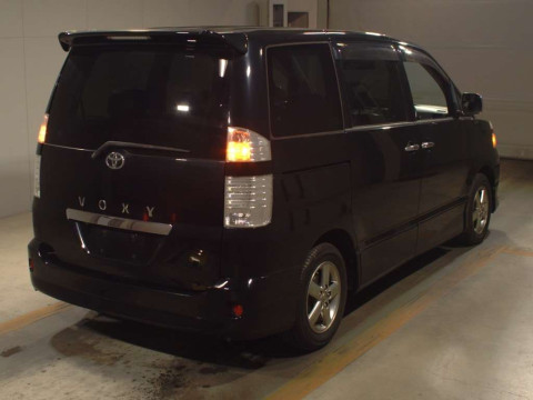 2007 Toyota Voxy AZR60G[1]