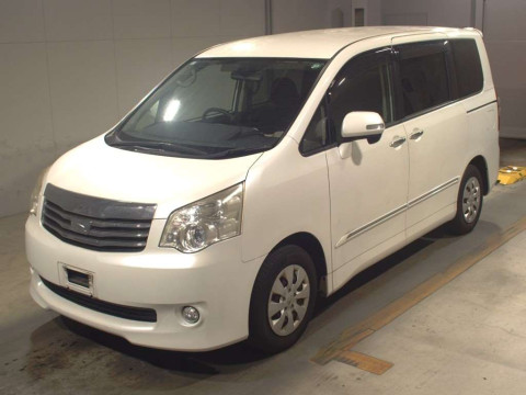 2012 Toyota Noah ZRR70G[0]