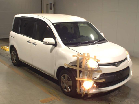 2014 Toyota Sienta NCP81G[2]