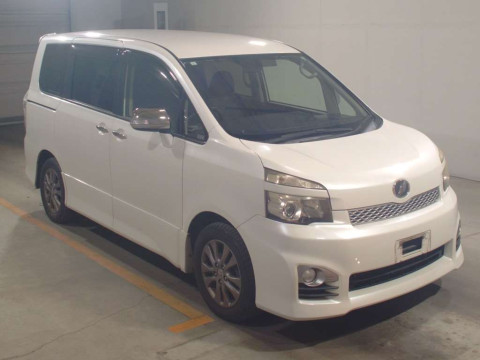 2011 Toyota Voxy ZRR70W[2]