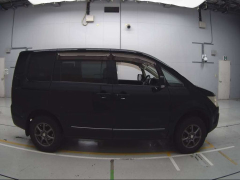 2011 Mitsubishi Delica D5 CV5W[2]