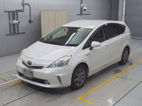 2013 Toyota Prius alpha ZVW40W[0]