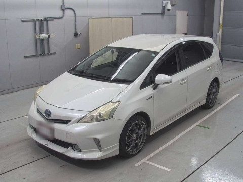 2013 Toyota Prius alpha ZVW41W[0]