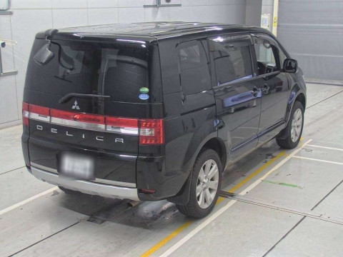 2016 Mitsubishi Delica D5 CV5W[1]