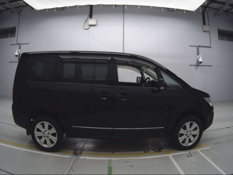 2016 Mitsubishi Delica D5 CV5W[2]