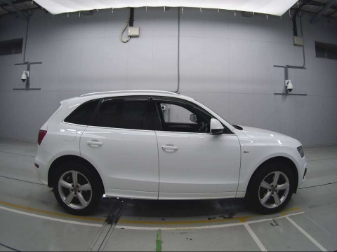 2012 Audi Q5 8RCDNF[2]