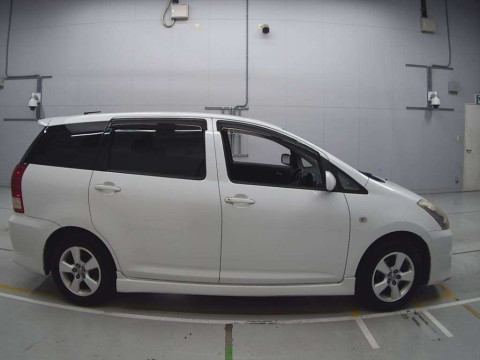 2007 Toyota Wish ZNE10G[2]