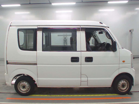 2010 Suzuki Every DA64V[2]