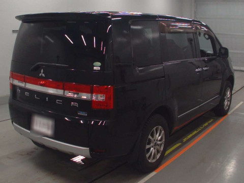 2013 Mitsubishi Delica D5 CV1W[1]