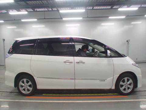 2012 Toyota Estima Hybrid AHR20W[2]