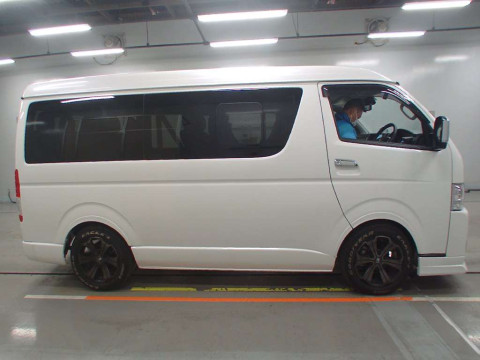 2023 Toyota Hiace Wagon TRH214W[2]