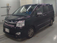 2013 Toyota Voxy