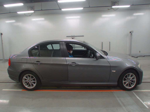 2010 BMW 3 Series VA20[2]