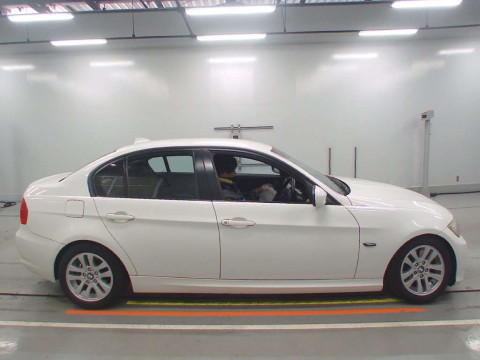 2010 BMW 3 Series VA20[2]