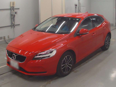 2019 Volvo V40 MB4154T[0]