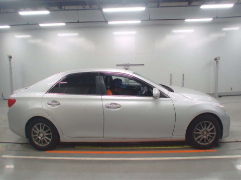 2010 Toyota Mark X GRX130[2]