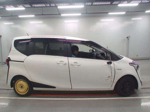 2019 Toyota Sienta NHP170G[2]