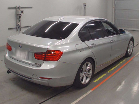 2013 BMW 3 Series 3D20[1]