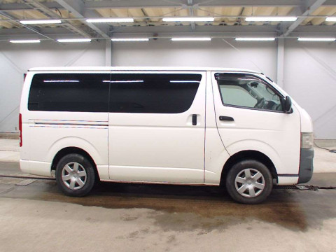 2009 Toyota Hiace Van KDH206V[2]