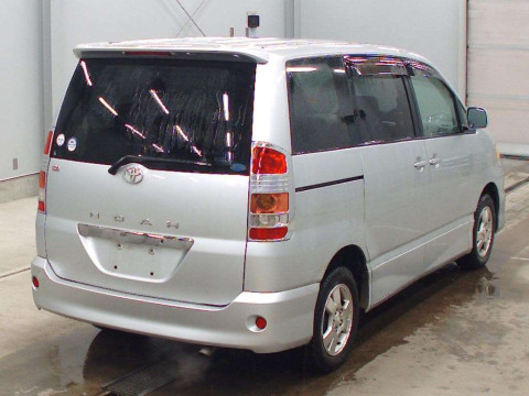 2002 Toyota Noah AZR65G[1]