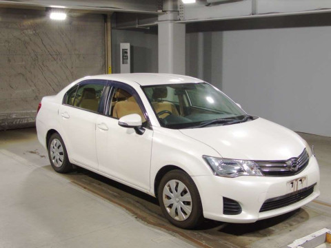 2013 Toyota Corolla Axio NZE161[2]