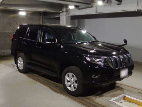 2020 Toyota Land Cruiser Prado TRJ150W[2]