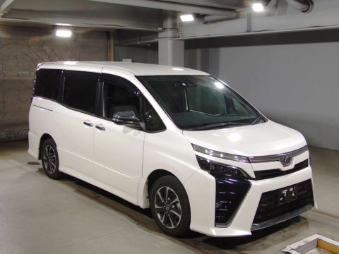 2020 Toyota Voxy ZRR80W[2]