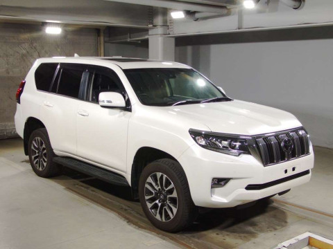 2023 Toyota Land Cruiser Prado TRJ150W[2]