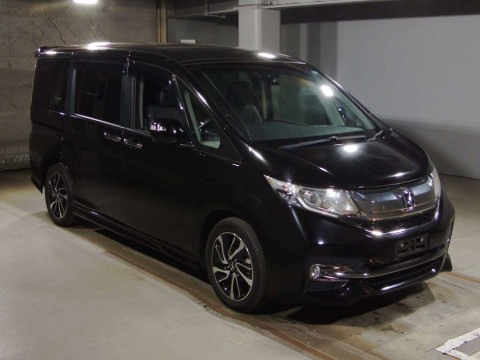 2016 Honda Step WGN Spada RP3[2]