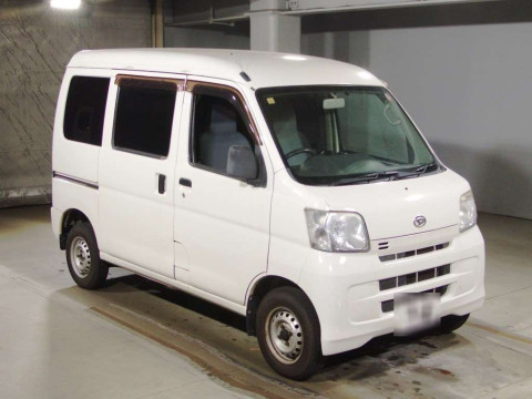 2015 Daihatsu Hijet Cargo S331V[2]