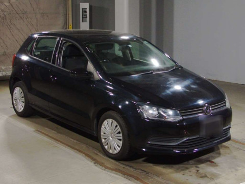 2016 Volkswagen Polo 6RCJZ[2]