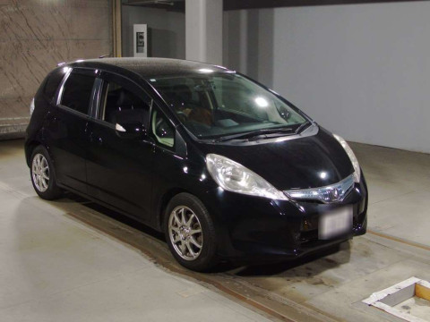 2011 Honda Fit Hybrid GP1[2]