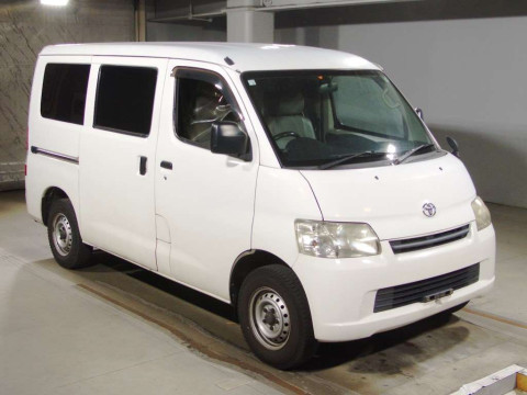 2015 Toyota Liteace Van S402M[2]