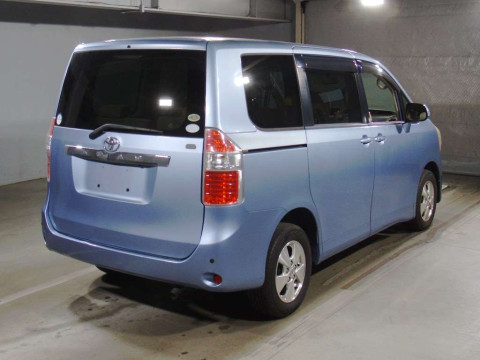 2008 Toyota Noah ZRR75G[1]