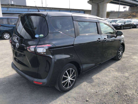 2017 Toyota Sienta NSP170G[1]