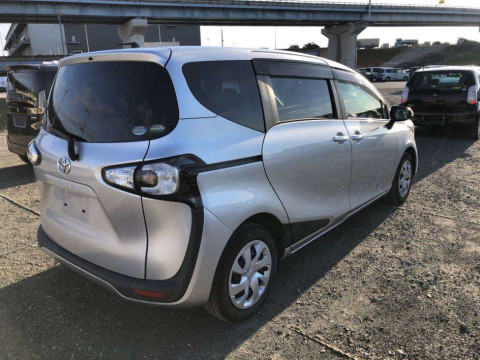 2018 Toyota Sienta NSP170G[1]