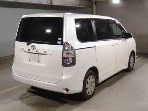 2010 Toyota Voxy ZRR70G[1]