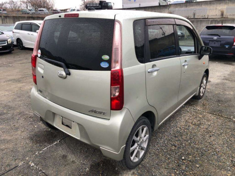 2011 Daihatsu Move LA100S[1]