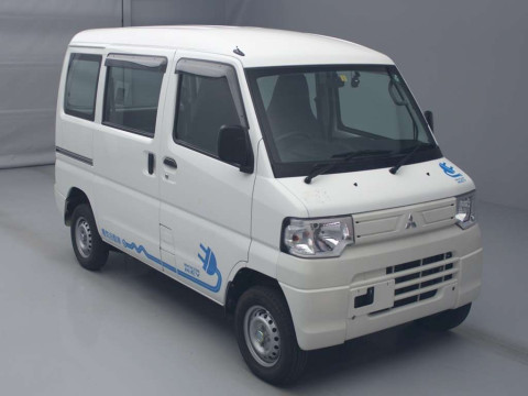 2019 Mitsubishi Minicab Miev U68V[2]