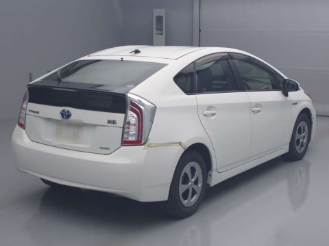 2012 Toyota Prius ZVW30[1]